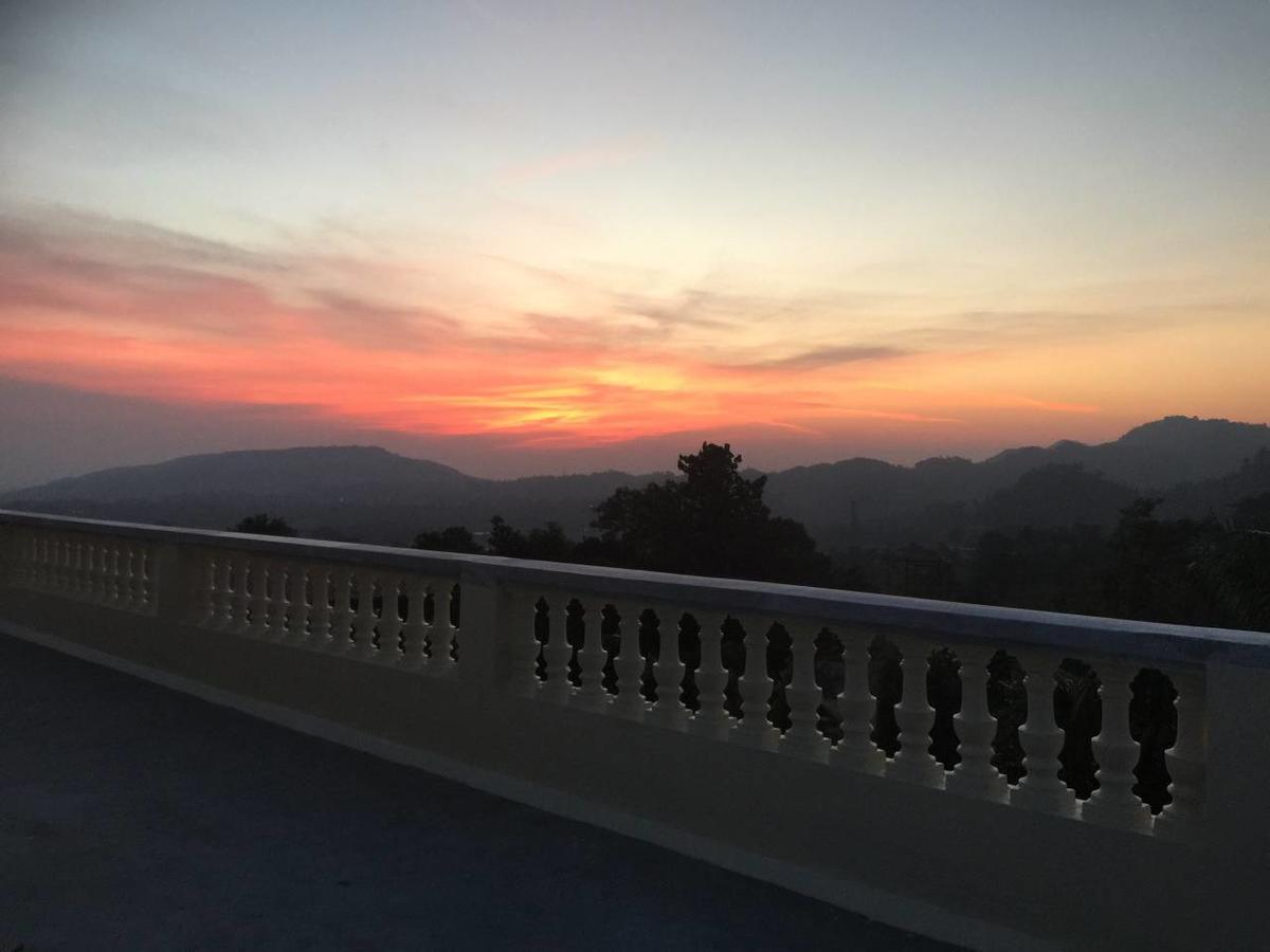 Himalayan Villa เดห์ราดุน ภายนอก รูปภาพ